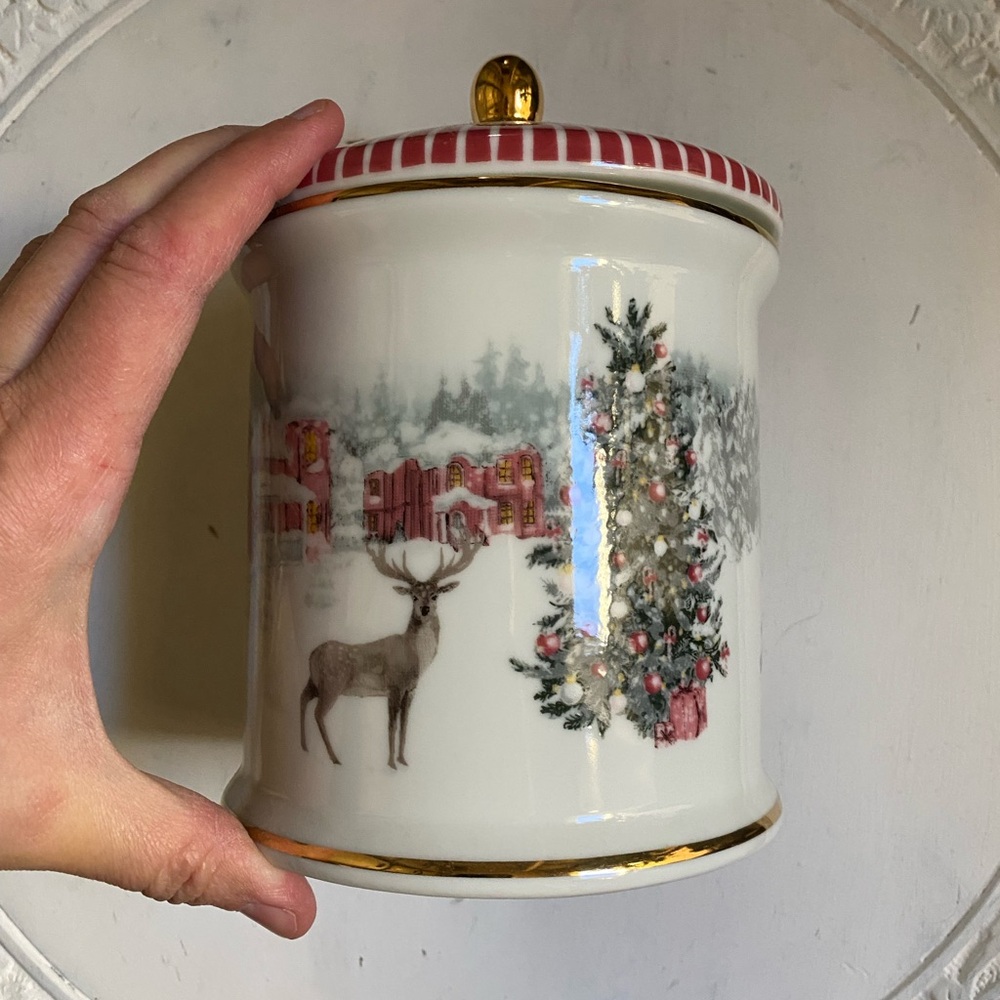 H&M PORCELAIN STORAGE JAR WITH MOTIF DEER HOLIDAY CANDY JAR - Picture 5 of 6